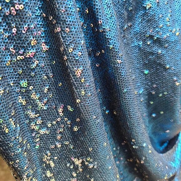 Kevan Hall iridescent sequin gown with train - Picture 13 of 16